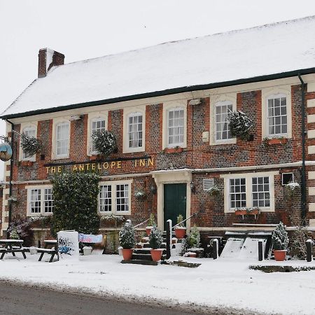 The Antelope At Upavon Hotell Exteriör bild