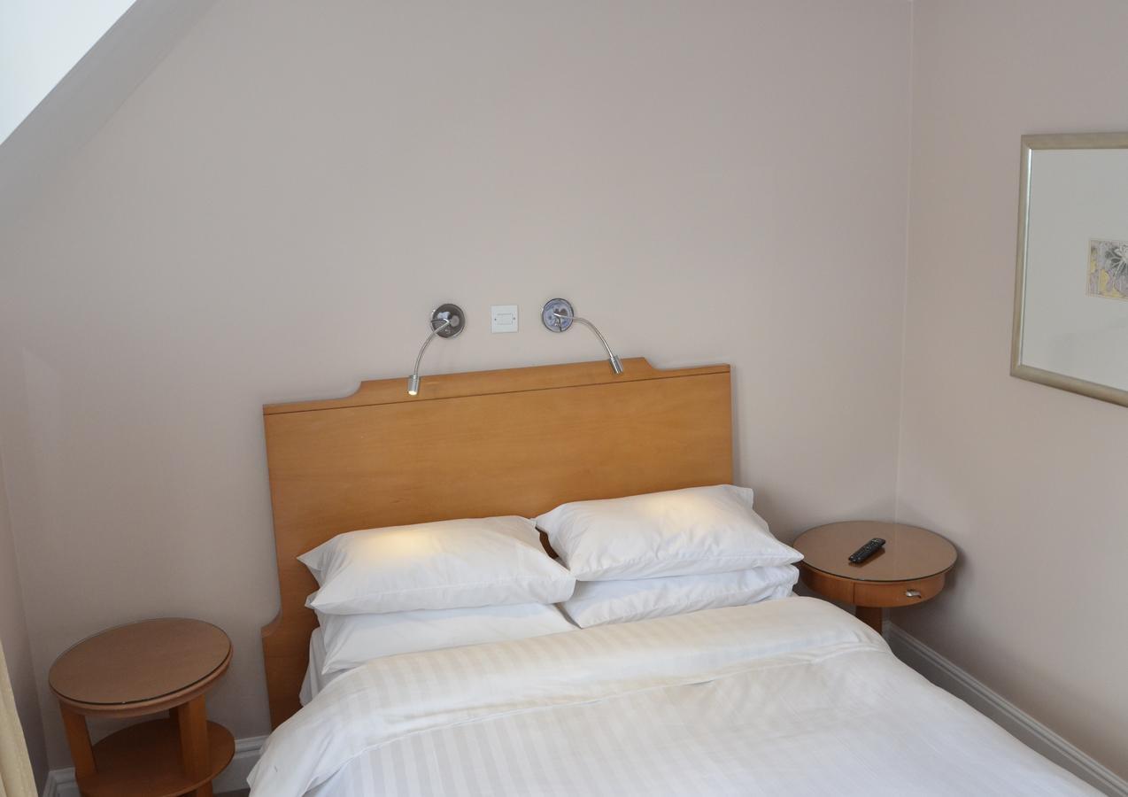 The Antelope At Upavon Hotell Rum bild